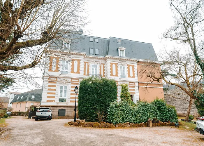 Grand Appartement Rez De Jardin