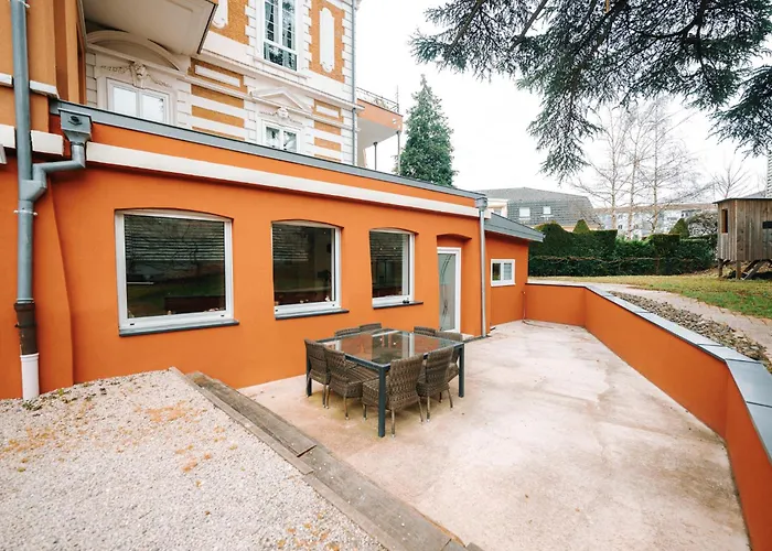 Grand Appartement Rez De Jardin