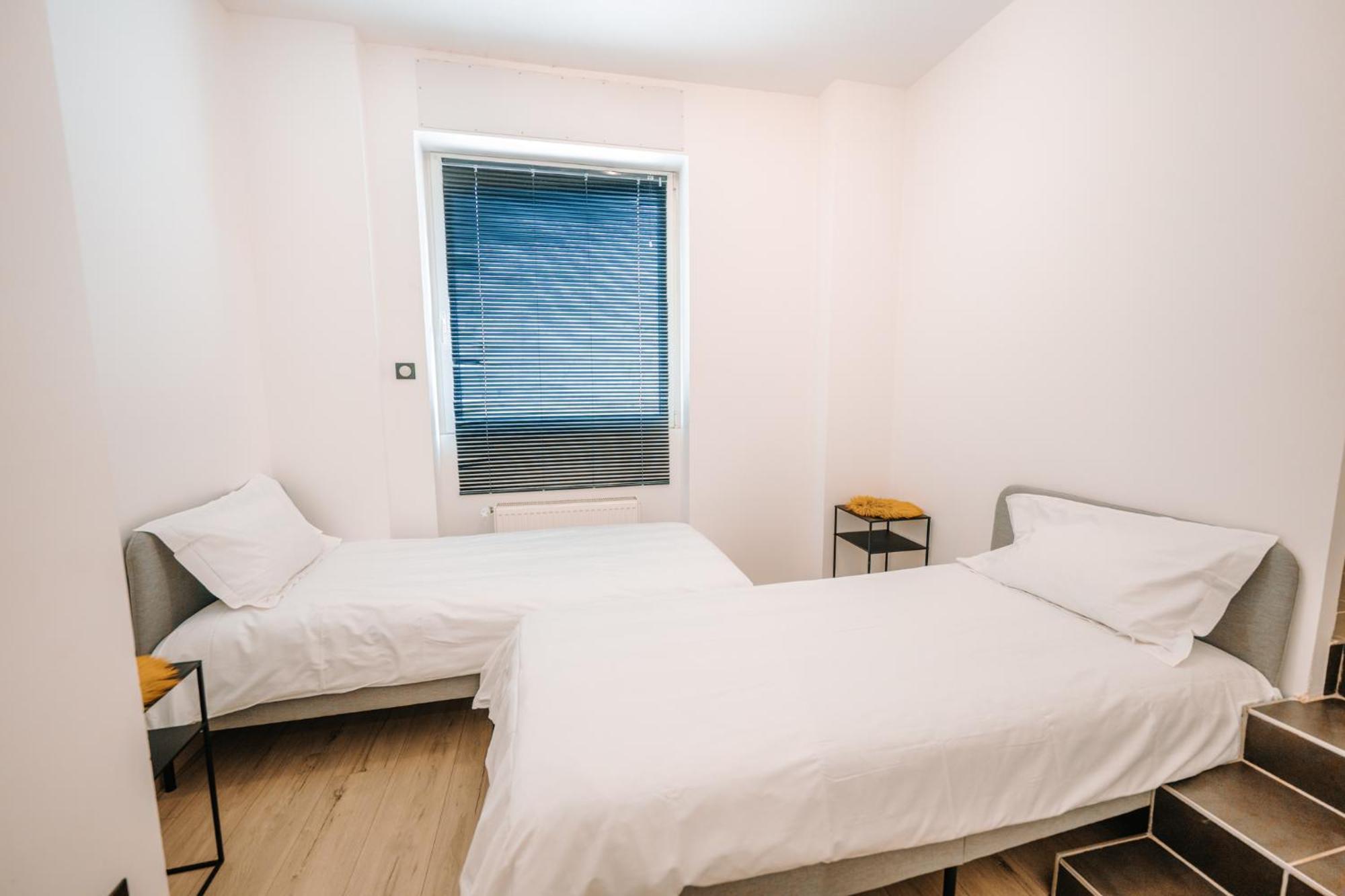 Grand Rez De Jardin Apartment